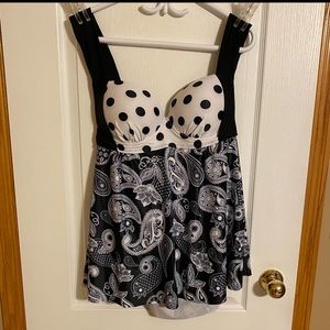 Black and White Bikini Top XXL